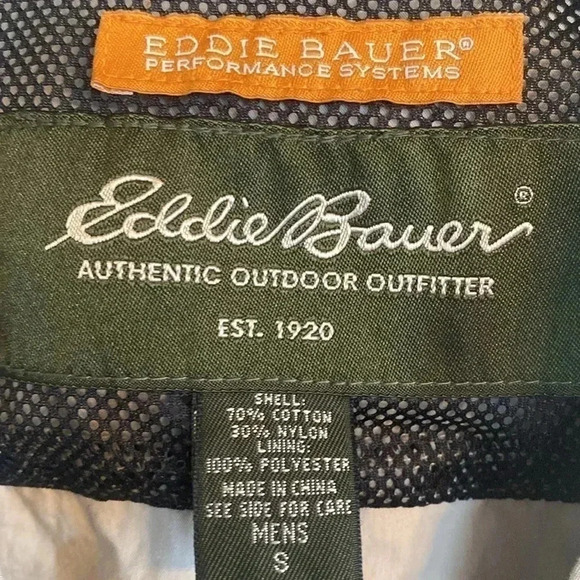 Eddie Bauer men’s small cotton/nylon vest with lots of pockets - Picture 2 of 9